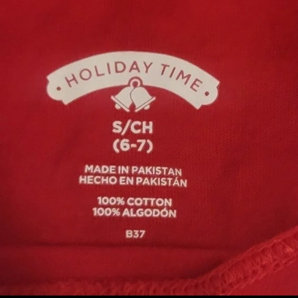 Boys holiday time Christmas sweater size S 6/7